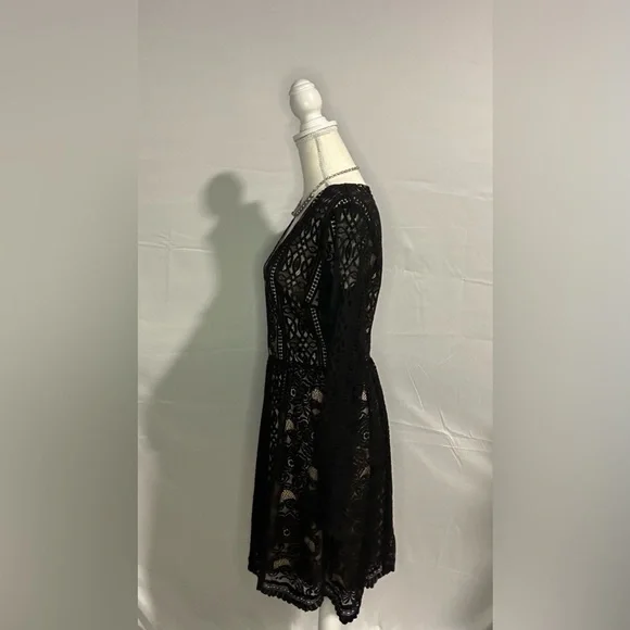 Little Black Dress - Picture 3 of 6